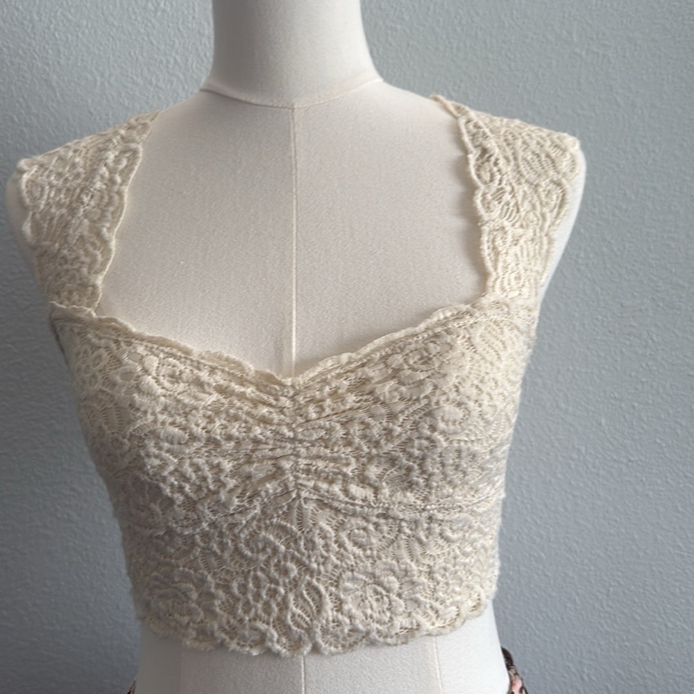 Phanuel Ivory Lace Crop Top Size Small
